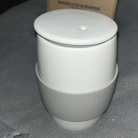 NEW Pampered Chef Ceramic Egg Cooker # 1529 NEW in Box - Picture 6 of 7